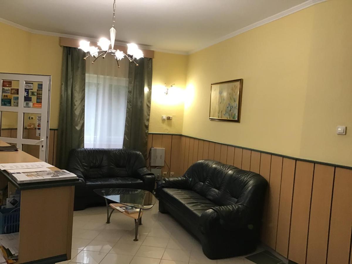 Nora Hotel Hajduszoboszlo Exterior photo